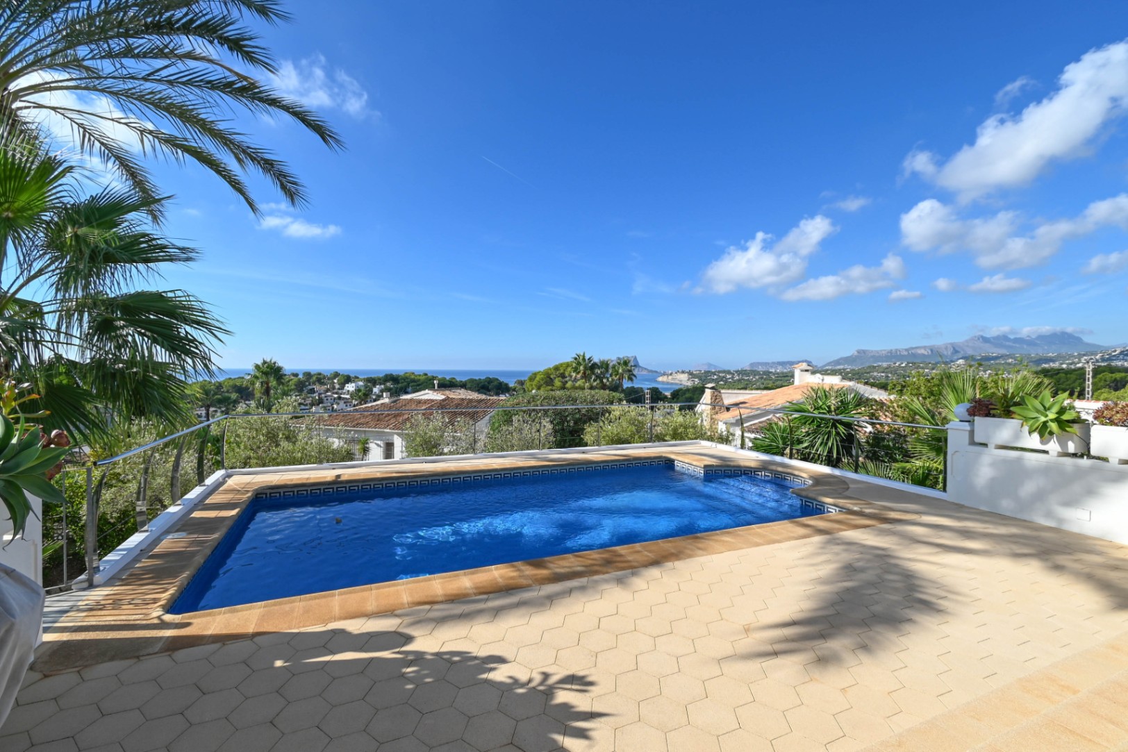 Villa méditerranéenne avec des vues spectaculaires sur la mer près d'El Portet, Moraira