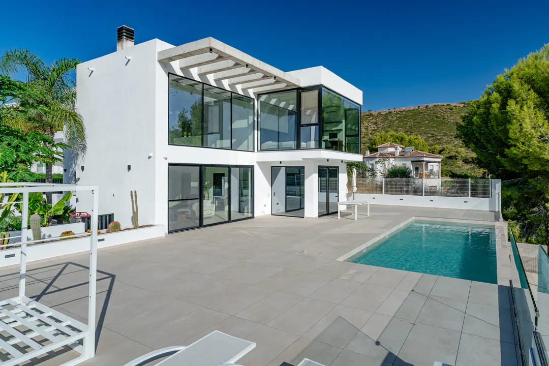 Villa de luxe à Benitachell : espace et intimité près de Moraira