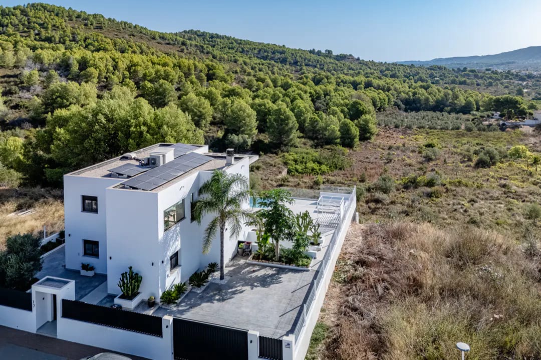 Villa de luxe à Benitachell : espace et intimité près de Moraira